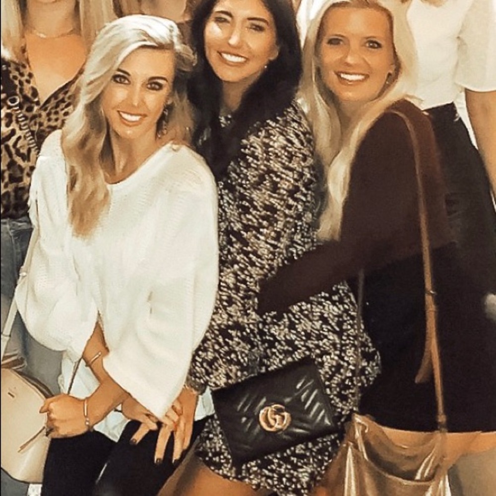 Meet your Posher, Taylor - Picture 11 of 13